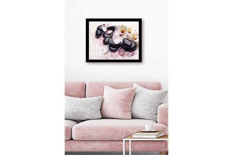 Inramad Canvastavla i trä - 41x56 cm - Svart stenar omgivna av vita och lila orkidéblad - Svart / Vit / Lila - Inredning - Tavlor & konst