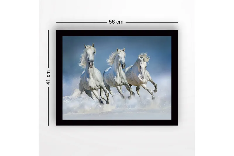 Inramad Canvastavla i trä - 41x56 cm - Tre vita hästar som galopperar genom vatten - Vit / Ljusblå - Inredning - Tavlor & konst