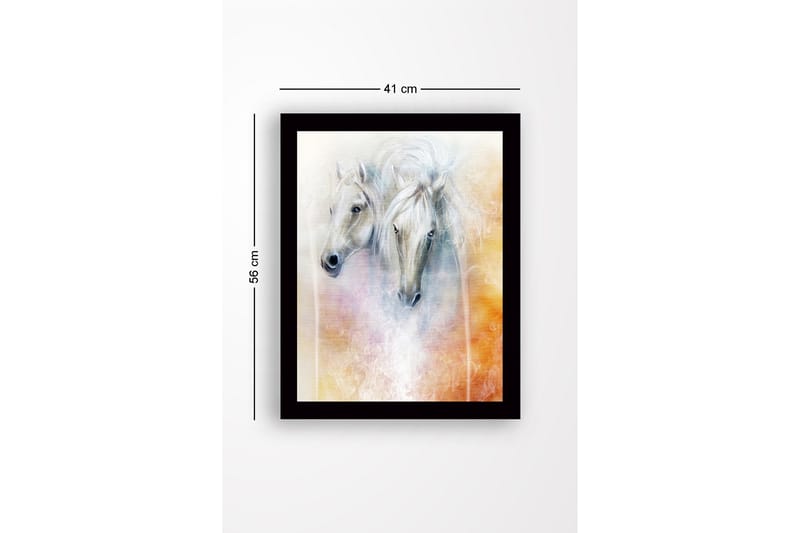 Inramad Canvastavla i trä - 41x56 cm - Två majestätiska hästar med mjuka drag och en drömlik bakgrund - Vit / Ljusgrå / Orange - Inredning - Tavlor & konst