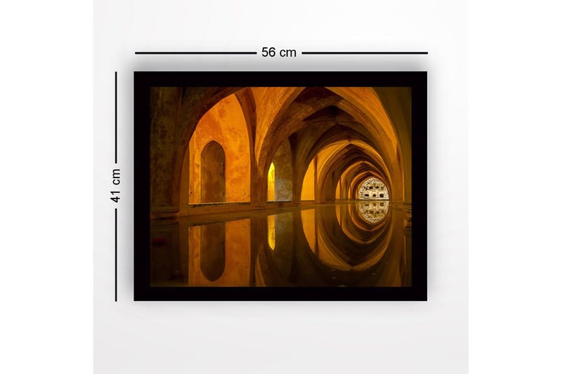 Inramad Canvastavla i trä - 41x56 cm - Vacker arkitektur med reflektioner i en stilla vattenyta - Guld / Orange / Brun - Inredning - Tavlor & konst