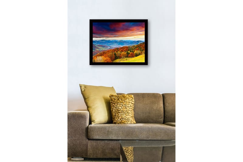 Inramad Canvastavla i trä - 41x56 cm - Vacker höstlandskap med färgglada träd och fjärran berg - Orange / Grön / Blå - Inredning - Tavlor & konst