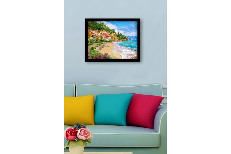 Inramad Canvastavla i trä - 41x56 cm - Vacker kustlinje med färgglada hus och grönskande omgivningar - Blå / Grön / Gul - Inredning - Tavlor & konst