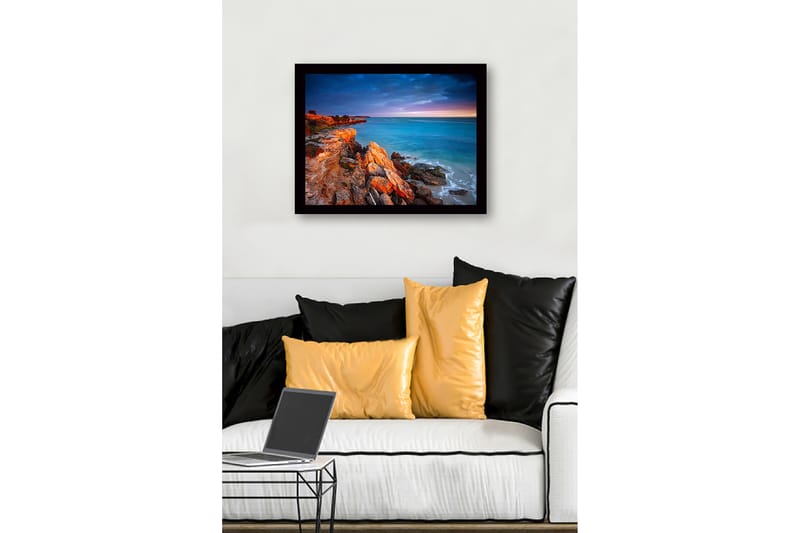 Inramad Canvastavla i trä - 41x56 cm - Vacker kustlinje med klippor och hav i skymningsljus - Turkos / Orange / Grå - Inredning - Tavlor & konst