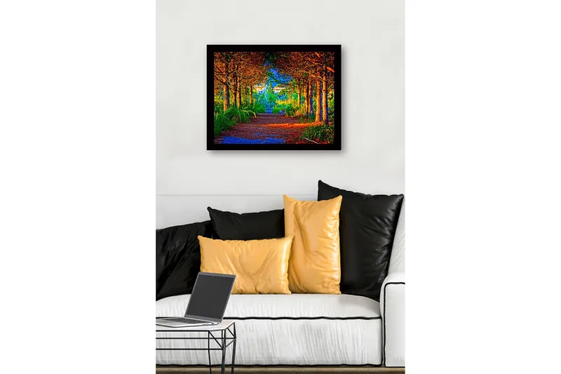 Inramad Canvastavla i trä - 41x56 cm - Vacker skogsstig omgiven av träd i gyllene och gröna nyanser - Guld / Grön / Brun - Inredning - Tavlor & konst