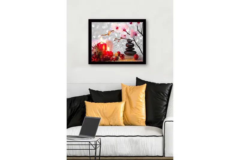 Inramad Canvastavla i trä - 41x56 cm - Vacker stillhet med ljus, blommor och stenar - Röd / Svart / Rosa - Inredning - Tavlor & konst