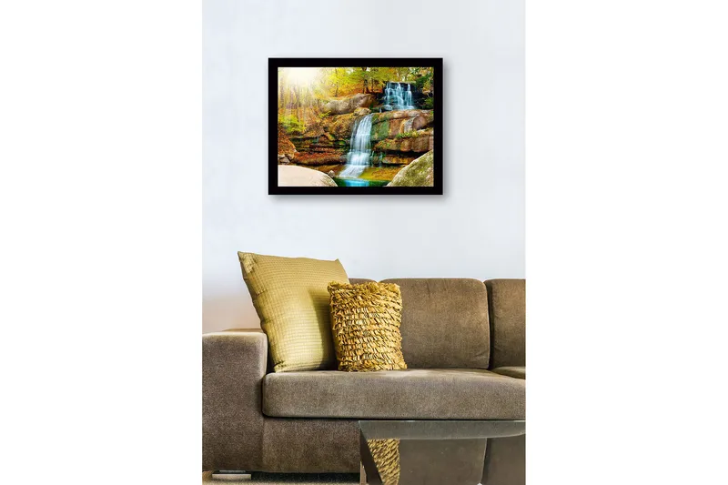 Inramad Canvastavla i trä - 41x56 cm - Vacker vattenfall i en höstlig skogsmiljö - Grön / Orange / Blå - Inredning - Tavlor & konst