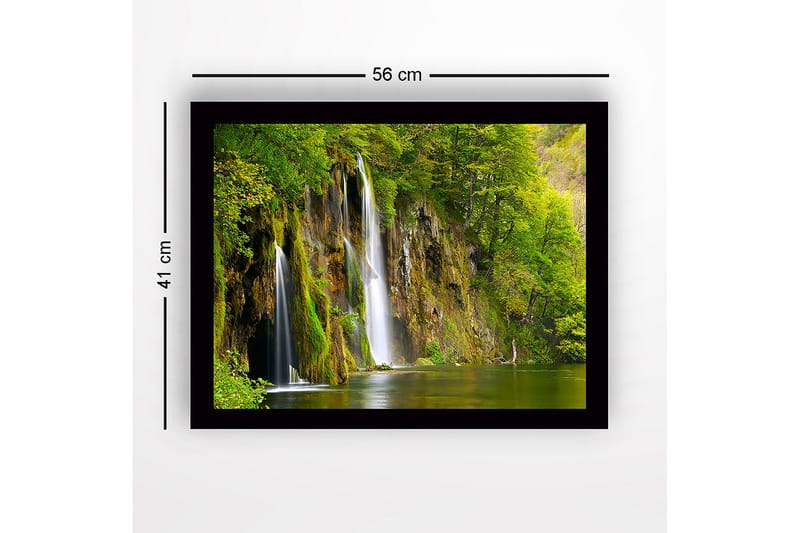 Inramad Canvastavla i trä - 41x56 cm - Vacker vattenfall omgiven av frodig grönska - Grön / Brun / Blå - Inredning - Tavlor & konst