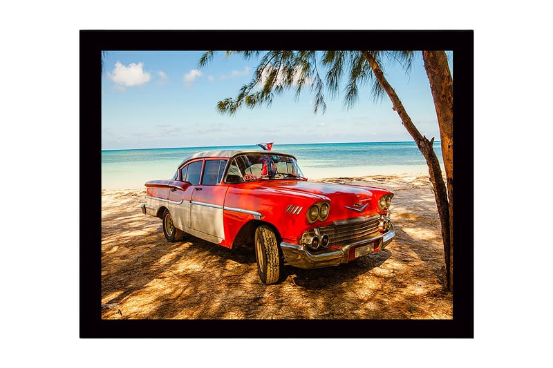 Inramad Canvastavla i trä - 41x56 cm - Vintage bil vid stranden med en tropisk bakgrund, Röd / Grå / Svart