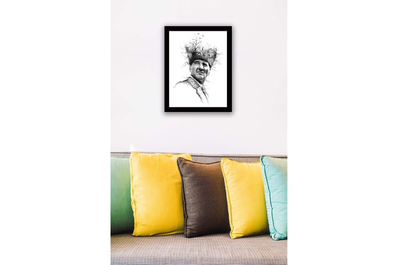 Inramad Canvastavla i trä - 41x56 cm - Porträtt av en man med en kreativ och naturinspirerad huvudbonad - Svart / Vitt - Inredning - Tavlor & konst