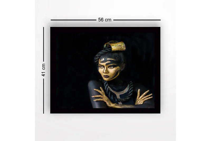 Inramad Canvastavla i trä - 41x56 cm - Porträtt av en kvinna med guldsmink och detaljerade mönster - Guld / Svart - Inredning - Tavlor & konst