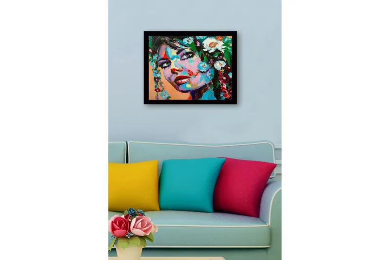 Inramad Canvastavla i trä - 41x56 cm - Porträtt av en kvinna med blomsterdekorationer i håret - Blå / Grön / Röd - Inredning - Tavlor & konst