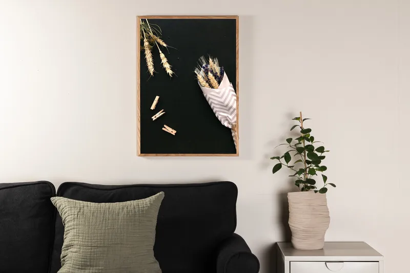 Poster Flowers on table 30x40 cm - Svart/Beige - Inredning - Tavlor & konst - Posters & prints