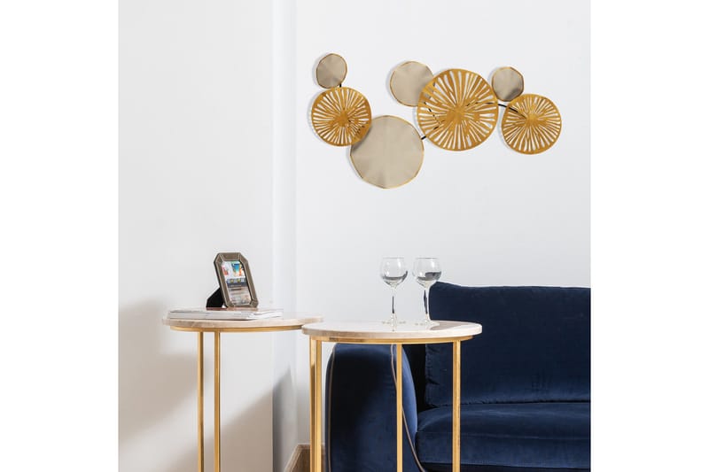 Astrid 3 Väggdekor - Guld/Flerfärgad - Inredning - Väggdekor - Skylt - Plåtskyltar