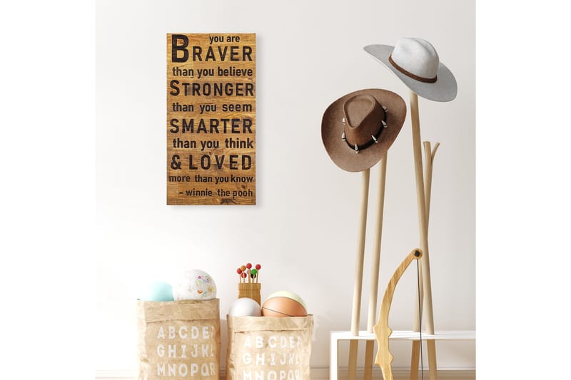 Braver Stronger Smarter Loved Väggdekor - Svart/Valnöt - Inredning - Väggdekor - Skylt - Plåtskyltar