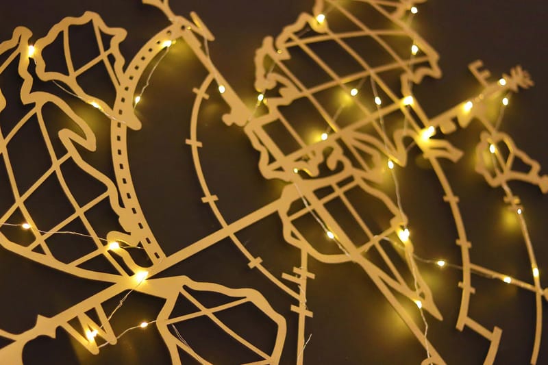 Decorative Metal Wall Accessory 65x95 - Guld - Inredning - Väggdekor - Skylt - Plåtskyltar
