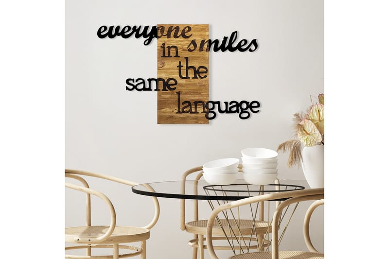 Everyone Smiles in The Same Language Väggdekor - Svart/Valnöt - Inredning - Väggdekor - Skylt - Plåtskyltar