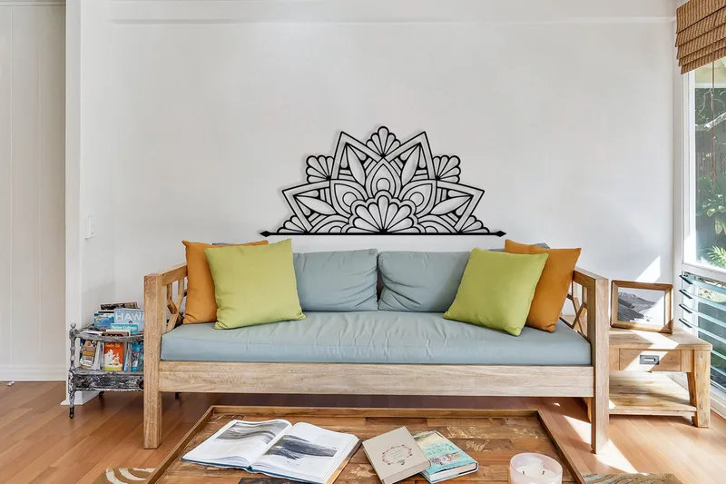 Guzeste Väggdekor, Svart