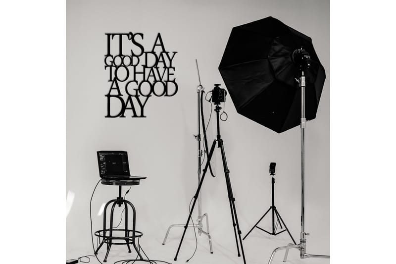 Its A Good Väggdekor - Svart - Inredning - Väggdekor - Skylt - Plåtskyltar