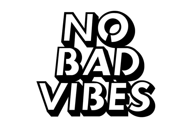 No Bad Vibes Väggdekor - Svart - Inredning - Väggdekor - Skylt - Plåtskyltar