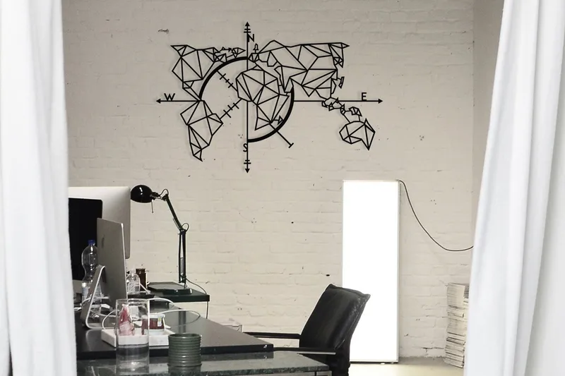 World Map Metal Decor 2 Väggdekor - Svart - Inredning - Väggdekor - Skylt - Plåtskyltar