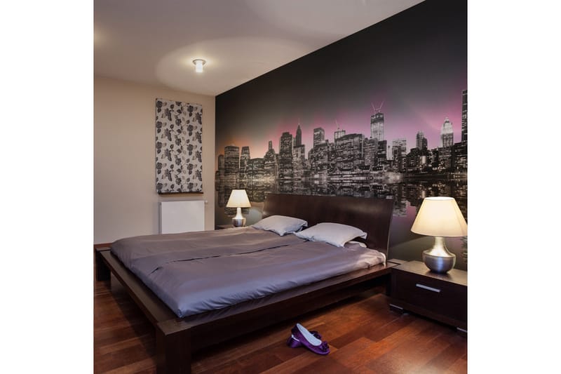 Fototapet Colorful Glow Over NYC 300x231 - Artgeist sp. z o. o. - Inredning - Väggdekor - Tapet & tapettillbehör - Fototapet