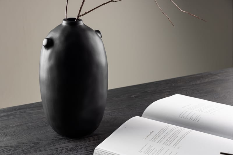 Madi Vas 17 cm - Svart - Inredning - Vas