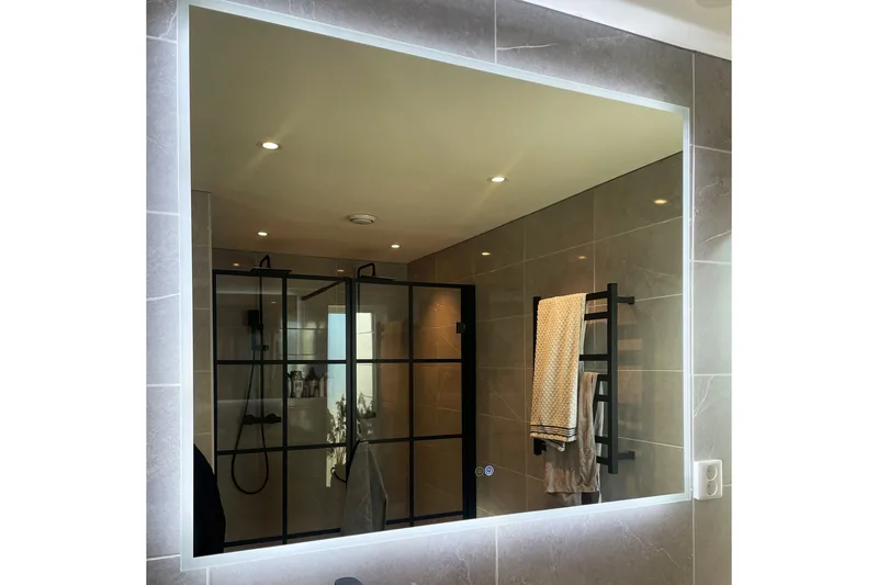 Badrumsspegel 120x100 cm med LED-belysning och anti-fog - Hus & renovering - Kök & bad - Badrum - Badrumsmöbler & badrumsinredning - Badrumsspegel