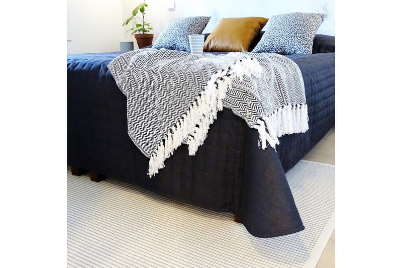 Lyyra Matta 160x230 cm Vit - Vm Carpet - Textil & mattor - Mattor - Halkskydd matta