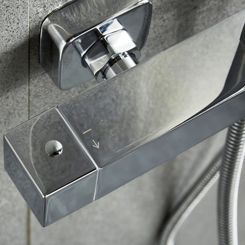 Takdusch i silver med fyrkantigt huvud - Hus & renovering - Kök & bad - Badrum - Duscharmatur & dusch tillbehör
