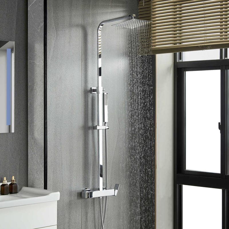 Takdusch i silver med fyrkantigt huvud - Hus & renovering - Kök & bad - Badrum - Duscharmatur & dusch tillbehör