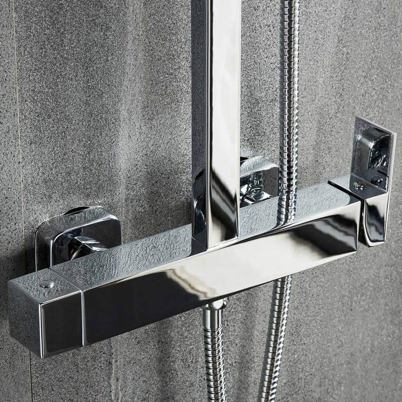 Takdusch i silver med fyrkantigt huvud - Hus & renovering - Kök & bad - Badrum - Duscharmatur & dusch tillbehör