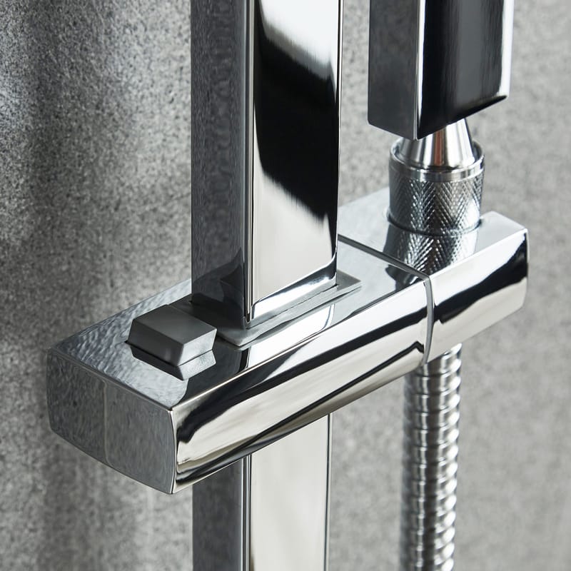 Takdusch i silver med fyrkantigt huvud - Hus & renovering - Kök & bad - Badrum - Duscharmatur & dusch tillbehör