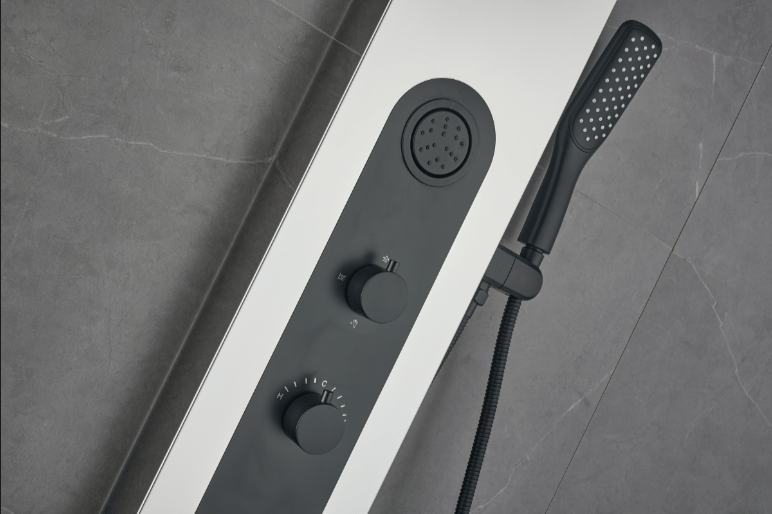 Duschpanel i svart och spegelblank rostfritt stål | Amanda - Hus & renovering - Kök & bad - Badrum - Duscharmatur & dusch tillbehör