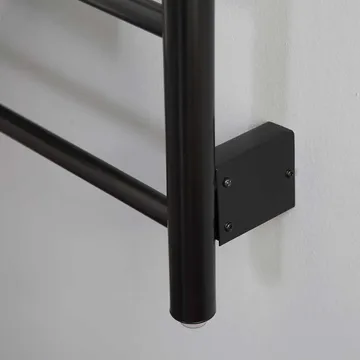 Handdukstork FAS 400 svart - Hus & renovering - Kök & bad - Badrum - Handdukstorkar - Handdukstork el