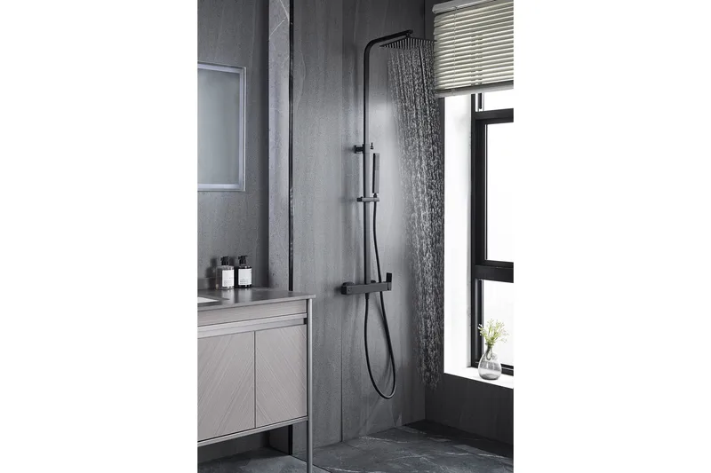 Komplett takduschset med handdusch i kantig design | Svart - Hus & renovering - Kök & bad - Badrum - Duscharmatur & dusch tillbehör