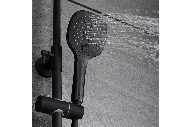 Takduschset med LED-display - Hus & renovering - Kök & bad - Badrum - Duscharmatur & dusch tillbehör