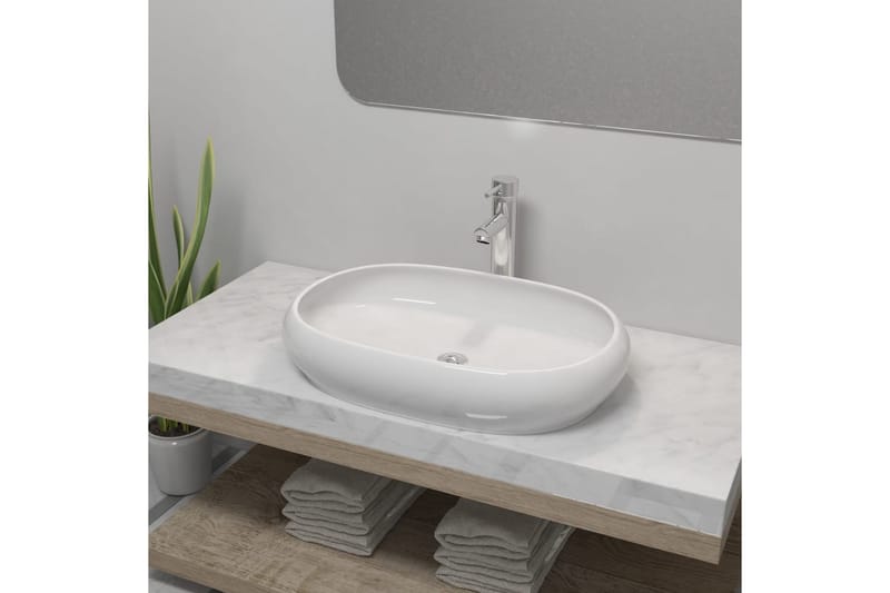 Handfat med blandare keramik oval vit - Vit - Hus & renovering - Kök & bad - Badrum - Tvättställ & handfat - Enkelhandfat