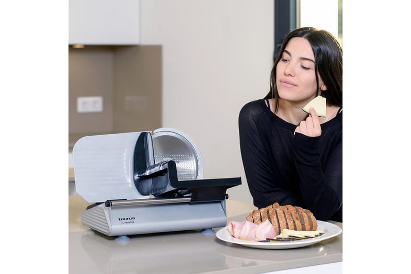 Cutmaster Skärmaskin 150W/19cm - TAURUS - Hushåll - Matlagning & Bakning - Köksredskap & kökstillbehör