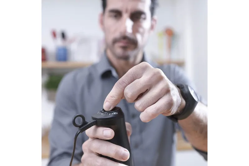 Stavmixer Black+Decker 1200W Borstad Stål - Silver - Hushåll - Köksmaskiner - Blanda & hacka