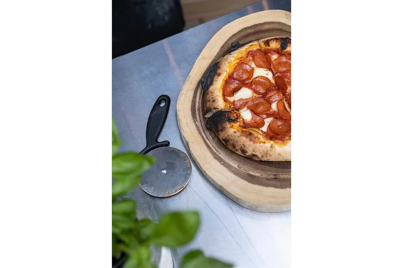 Pizzaskärare Mustang - Silver - Hushåll - Matlagning & Bakning - Köksknivar