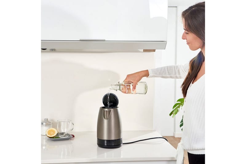 Vattenkokare Black+Decker 2200W 1.7L Borstat Rostfritt Stål - Silver - Hushåll - Matlagning & Bakning - Köksredskap & kökstillbehör