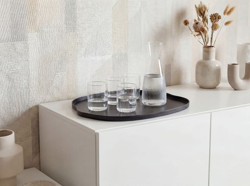 Ralven Dekorationsfat 35 cm i metall med organisk design - matt svart - Hushåll - Servering & Dukning - Brickor & fat