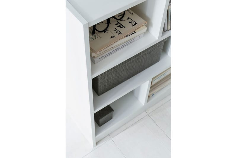 Bokhylla Wohnling Spånskiva med 8 Förvaringshyllor - Hushåll - Servering & Dukning - Karaff & tillbringare - Glasflaska