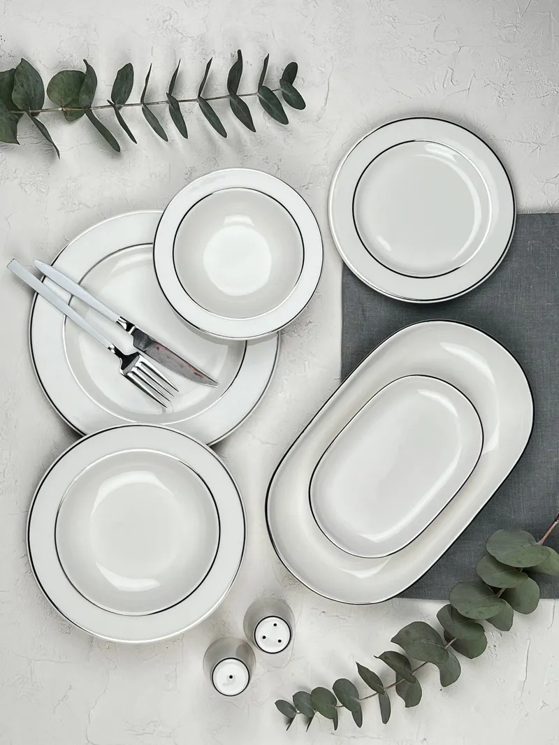 Platin Middagsservis (53 delar) 53x33x36 cm - vit och silver - Hushåll - Servering & Dukning - Porslin