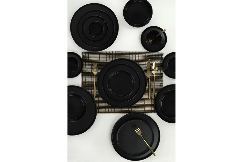 Maman Servis 27 cm - Mattsvart - Hushåll - Servering & Dukning - Tallrikar & skålar