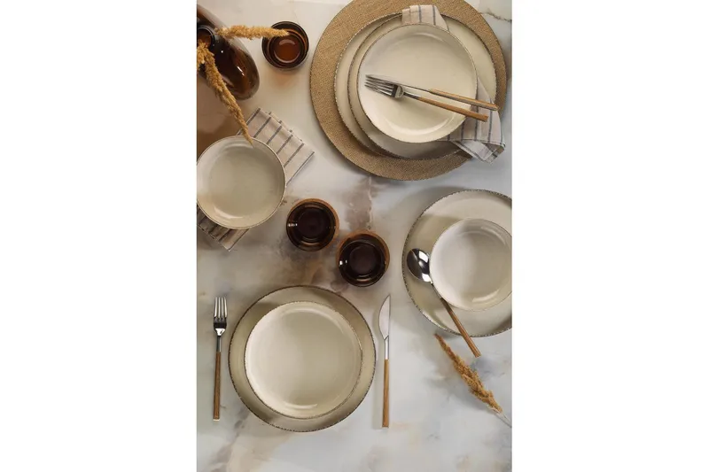 Middagset (12 delar) Lomara kräm - Cremevit - Hushåll - Servering & Dukning - Tallrikar & skålar - Serviser & tallrikar set