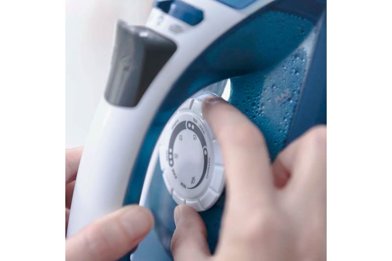 Ångstrykjärn Black+Decker 2200W Blå - Blå||Svart - Hushåll - Städ & klädvård - Klädvård