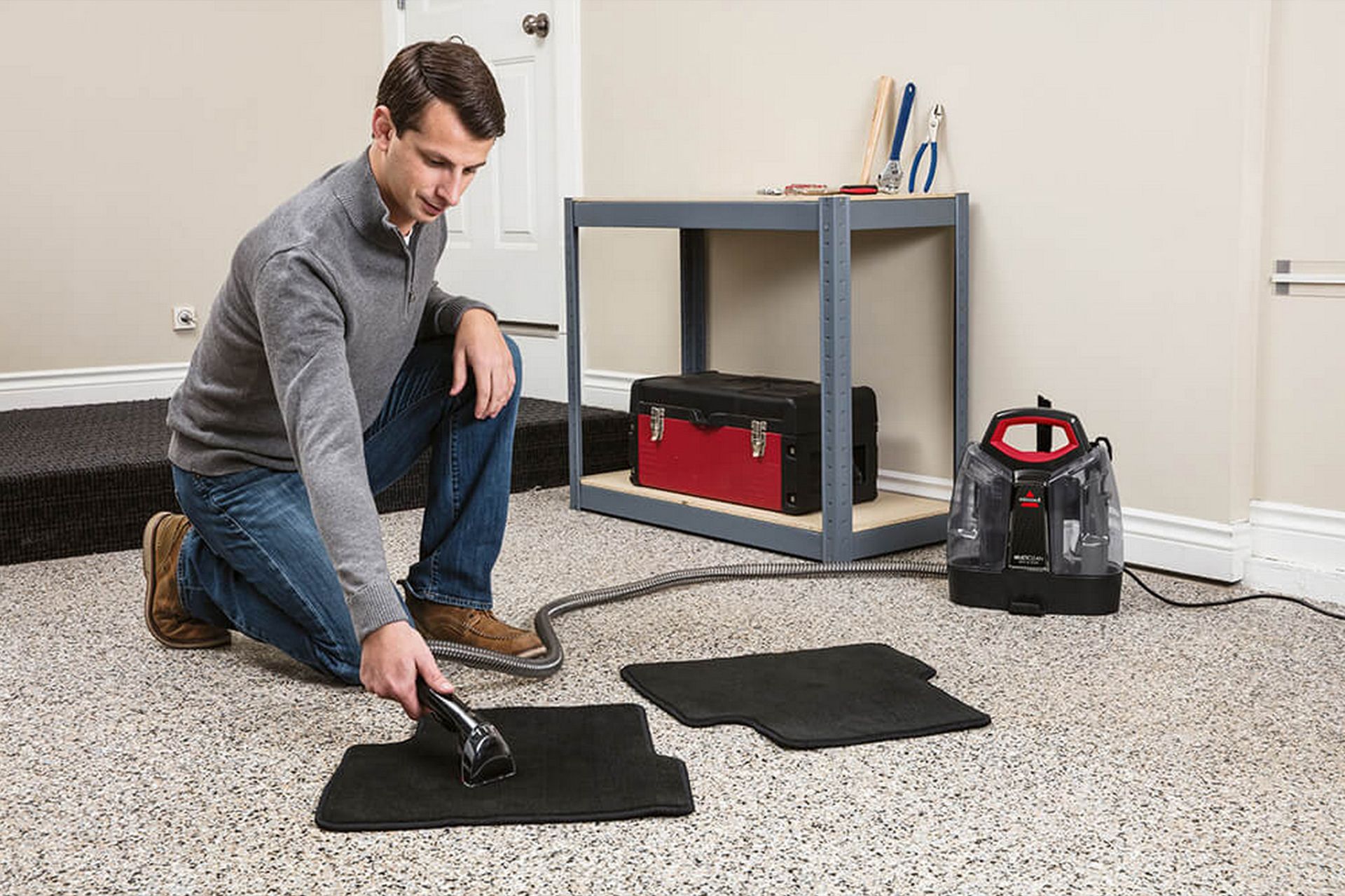 Alternativ bild 1 för BISSELL MultiClean Spot&Stain 4720M - Mattvätt - med behållare - utan påse - röd/svart