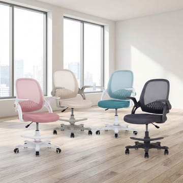 Skrivbordsstol för barn Emmy med fotstöd - Beige - Möbler - Barnmöbler - Barnstol - Skrivbordsstol barn