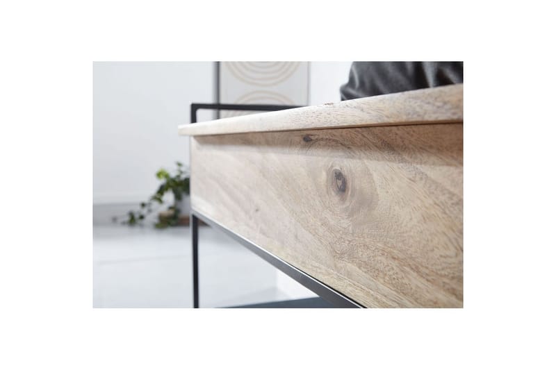 Bänk Wohnling industriell look med stort förvaringsutrymme i massivt trä och öppen skohylla Beige - Beige - Möbler - Bord & matgrupper - Avlastningsbord - Lampbord